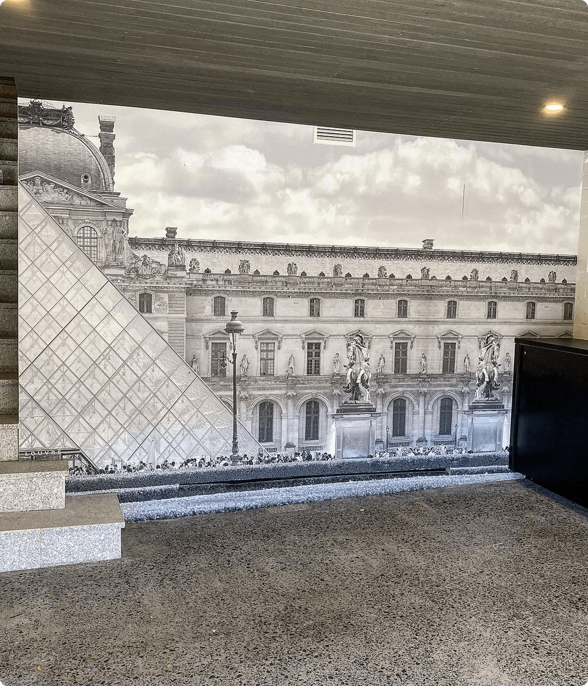 FAQ Illustration - Wallpaper mural in elegant room